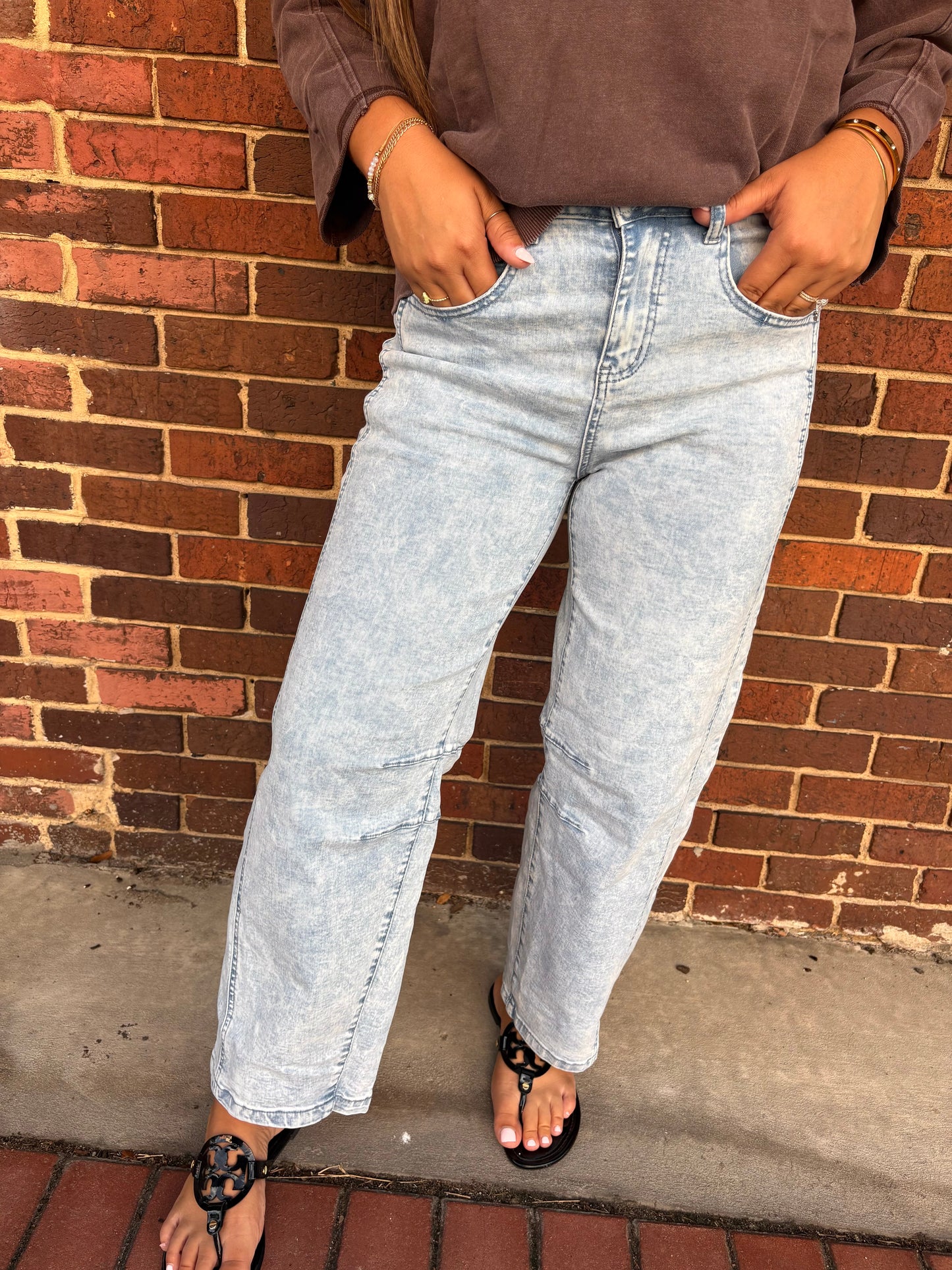 Light Washed High Waist Barrel Jeans