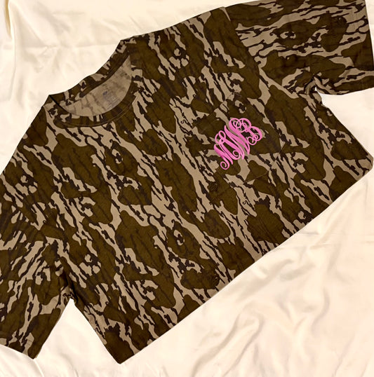 Monogrammed bottom land camo pocket tee