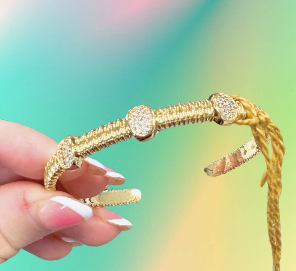 Cecelia Bangle