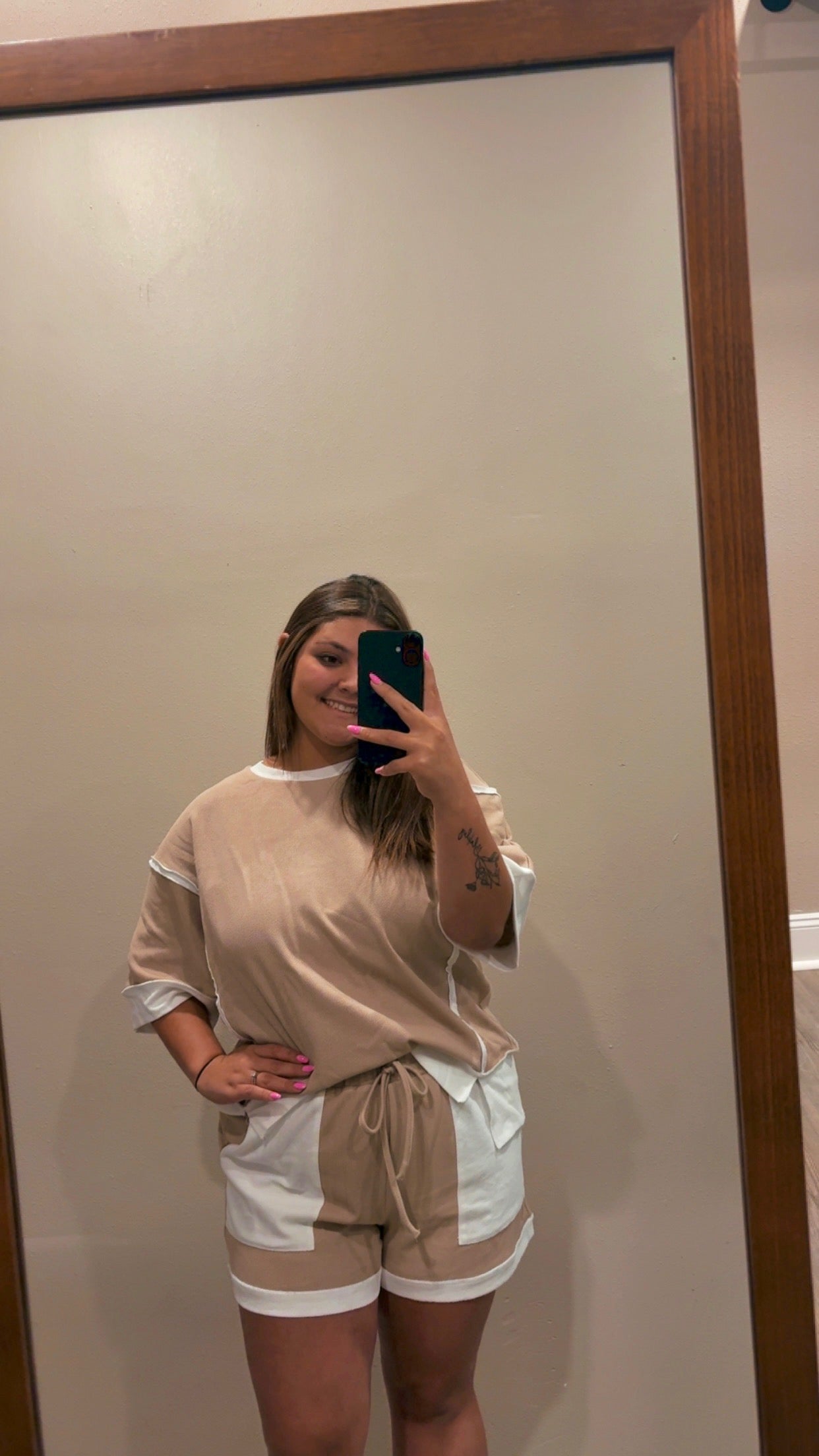 Tan and white set